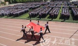 东营操场吃瓜事件