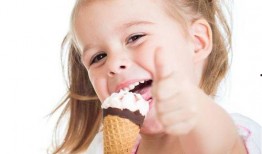 小祈愿吃瓜,瓜田里的甜蜜奇遇