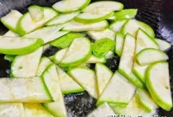 角瓜腾咋吃,角瓜腾的多样食用方法探索