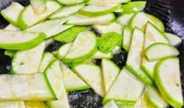 角瓜腾咋吃,角瓜腾的多样食用方法探索