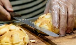 请吃蜜瓜面包,甜蜜邂逅，尽享美味时光