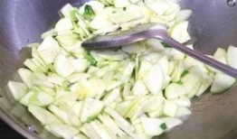 角瓜腾咋吃,角瓜腾的多样食用方法探索