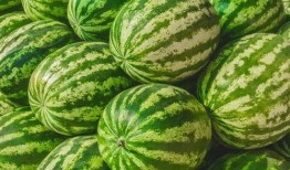 下午吃瓜吃一个很大的瓜,一瓜解千愁，大瓜来袭！