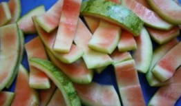 毛瓜中间可以吃吗,揭秘可食用之谜