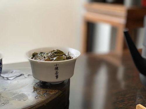 白茶吃瓜,品味生活的小确幸